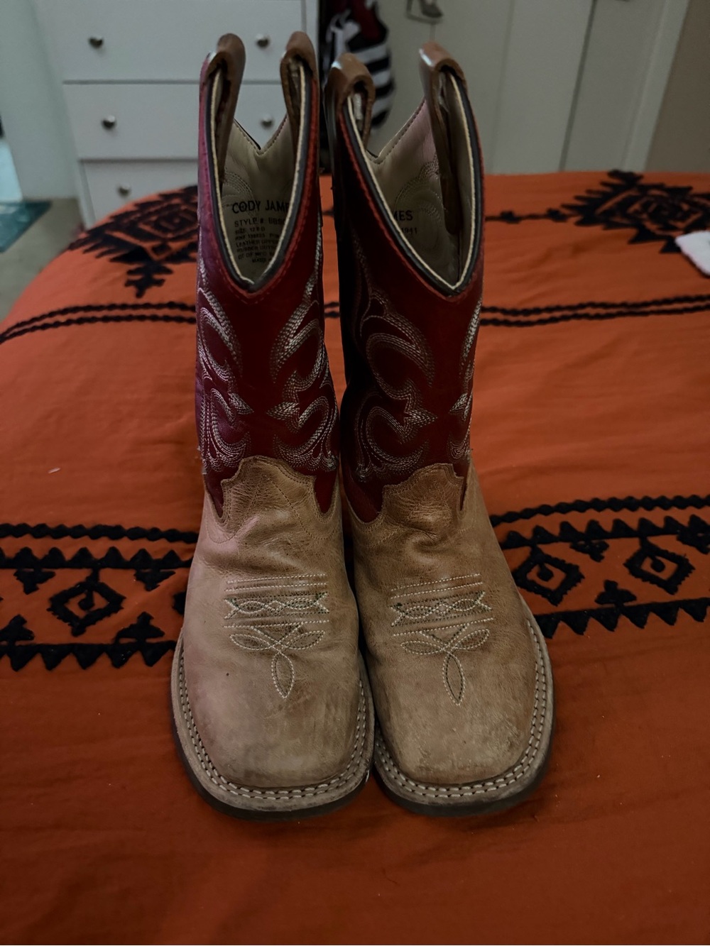 Cody James Two-Tone Leather Cowboy Boots - Red & Tan